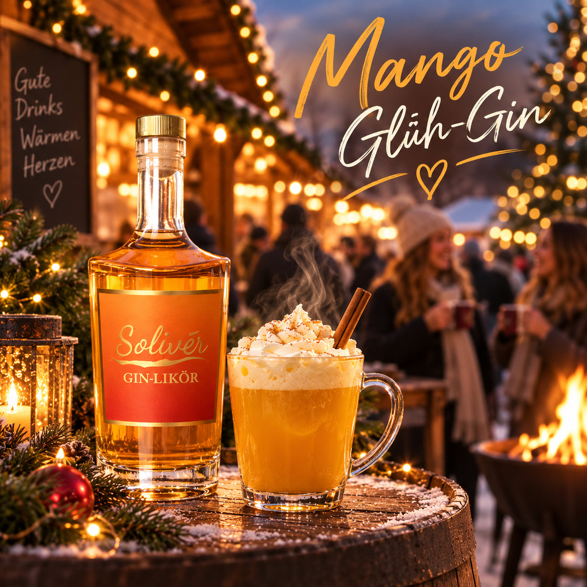 Solivér Mango Maracuja Gin-Likör neben einem heißen Glüh-Gin mit Sahnehaube und Zimtstange auf einem festlich beleuchteten Weihnachtstisch. Im Hintergrund sorgen ein knisterndes Feuer und warme Lichter für eine gemütliche Weihnachtsstimmung.