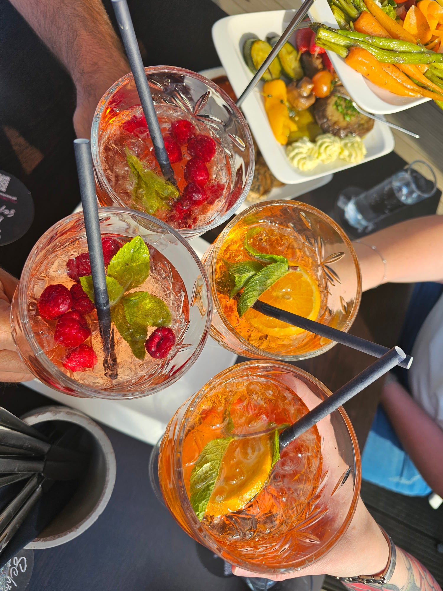 Bratapfel Gin-Likör und Brombeer Gin-Likör | Solivér Gin Likör