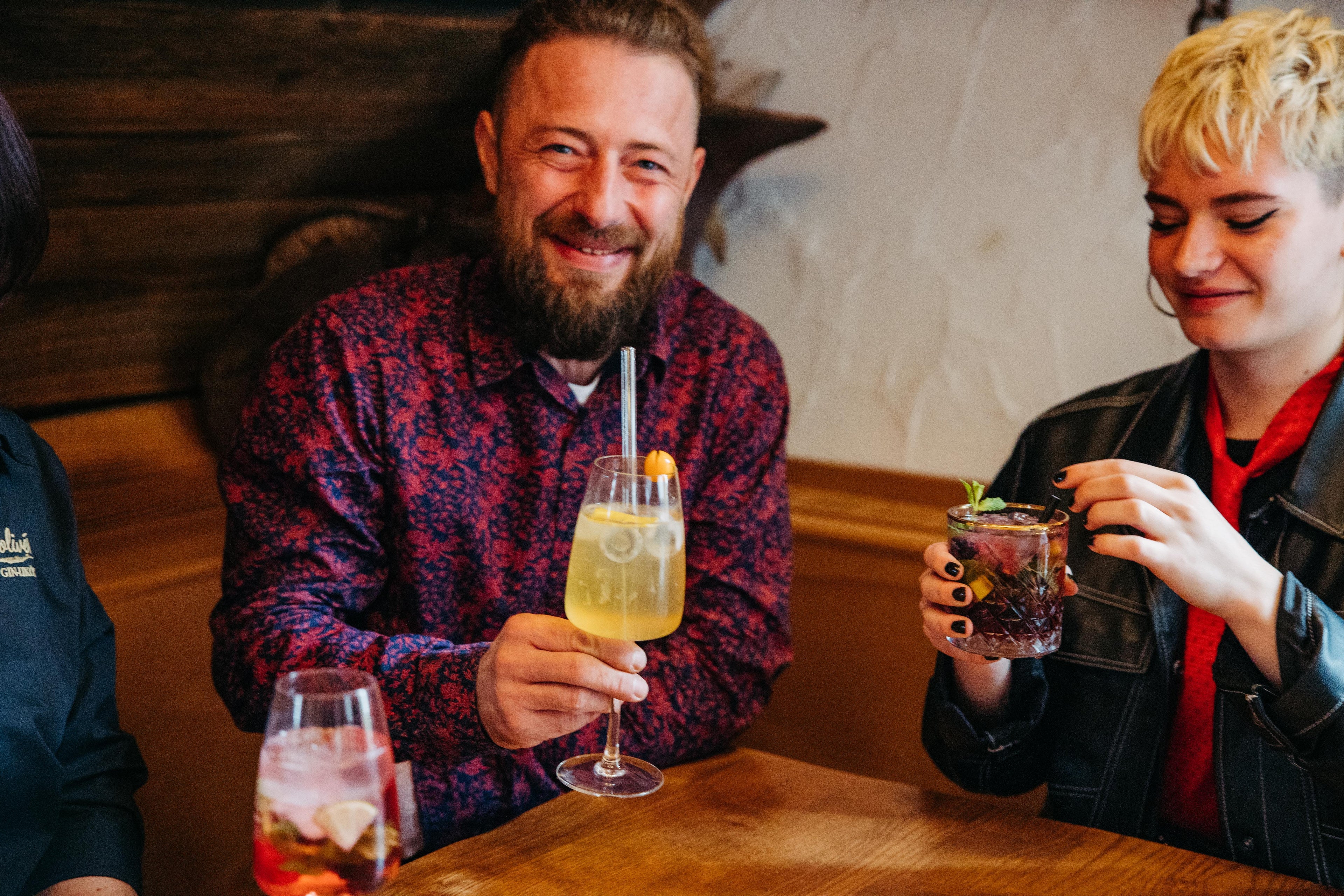 Bratapfel Gin-Likör und Brombeer Gin-Likör | Solivér Gin Likör
