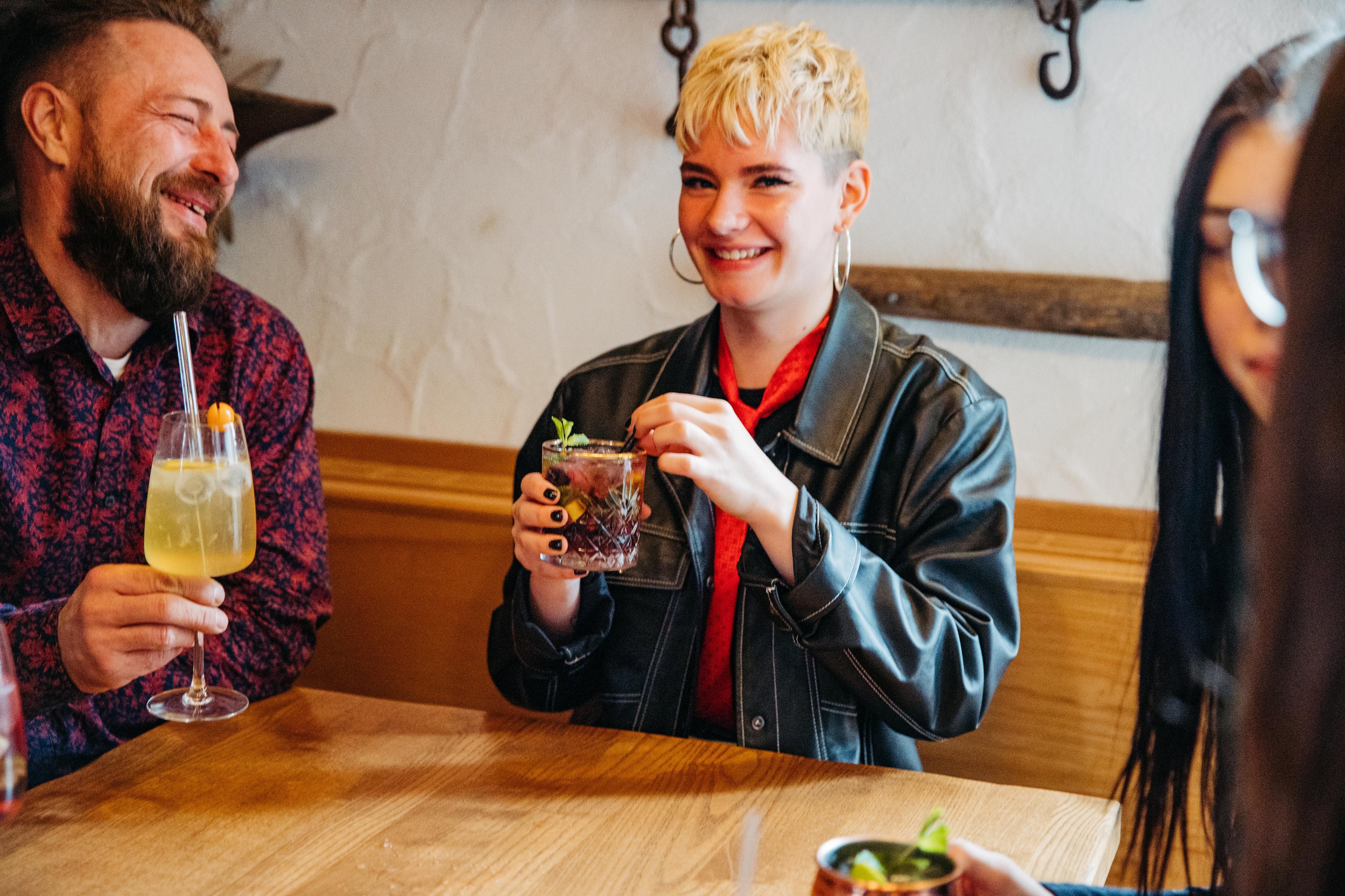 Bratapfel Gin-Likör und Brombeer Gin-Likör | Solivér Gin Likör